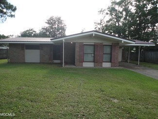 2303 Glendale St, Pascagoula, MS 39567