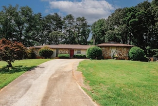 3257 Georgian Woods Cir, Decatur, GA 30034