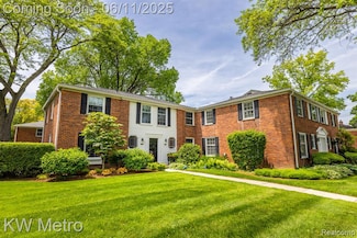 597 Notre Dame St, Grosse Pointe, MI 48230