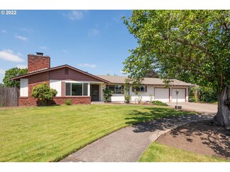 2606 Dover Dr, Eugene, OR 97404