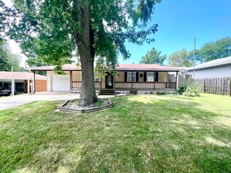 2409 Sharlyn Dr, Urbana, IL 61802