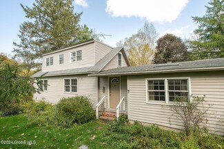7 Goodrich Hollow Rd, Stephentown, NY 12168
