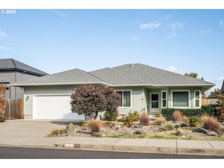 1176 Unity Dr, Junction City, OR 97448