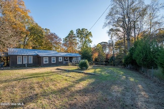 2019 Chrisco Rd W, Seagrove, NC 27341