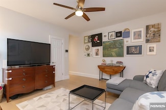 107 Kensington Ave Unit 204A, Jersey City, NJ 07304