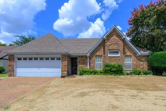 7130 Market Square Dr, Memphis, TN 38125