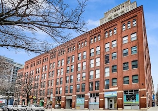 225 W Huron St Unit 501, Chicago, IL 60654