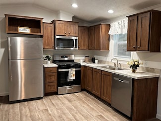 2406 Marybelle Rd Unit 53, Tully, NY 13159