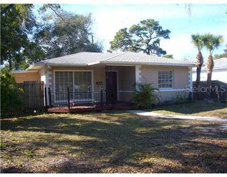 210 49th St N, Saint Petersburg, FL 33710
