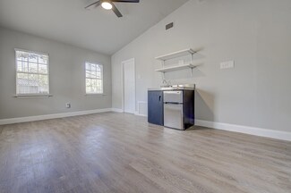 705 Sunrise Ave, Sunrise Beach Village, TX 78643