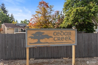 4800 200th St SW Unit E204, Lynnwood, WA 98036