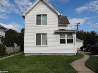 172 2nd St, Mount Clemens, MI 48043