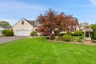 154 Rock Rd, North Haven, CT 06473