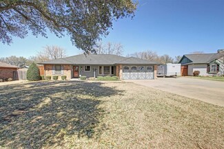 1704 High Mesa Dr, Cleburne, TX 76033