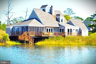 5155 Winder Ln, Chincoteague Island, VA 23336