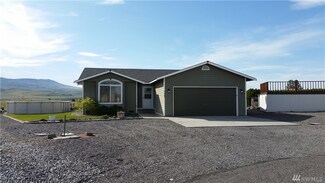 504 Peterson Place S, Mattawa, WA 99349