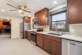 7300 Prairie Ave, Urbandale, IA 50322
