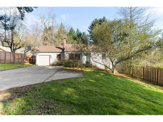5528 SW Shattuck Rd, Portland, OR 97221