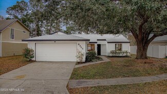 8355 Knotts Landing Dr E, Jacksonville, FL 32244