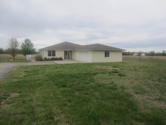 2748 SE 10th St, Columbus, KS 66725