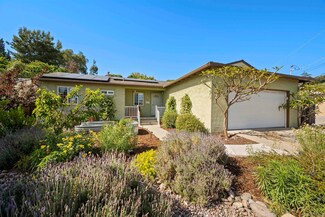 8060 Laird St, La Mesa, CA 91942