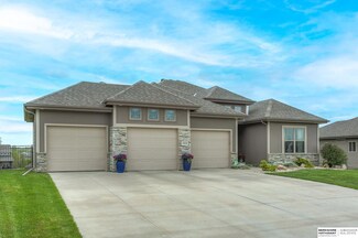 14958 Wild Indigo St, Bennington, NE 68007