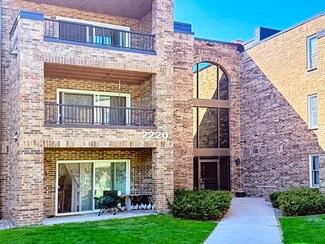 2220 Midland Grove Rd Unit 307, Roseville, MN 55113
