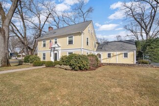 164 Farmington Rd, Longmeadow, MA 01106