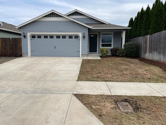 760 Nicholas Lee Dr, Medford, OR 97501