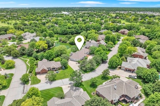 8109 W Meadow Pass Ct, Wichita, KS 67205