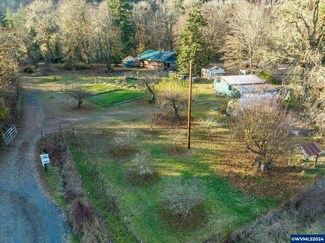 22805 Willow Ln, Veneta, OR 97487