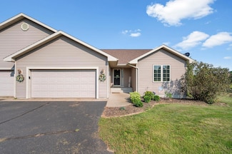 718B Waldroff Farm Rd, Hudson, WI 54016