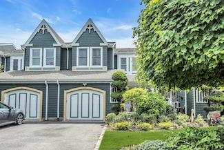 4 Victoria Dr, Amityville, NY 11701