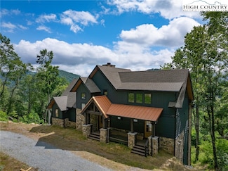 158 Spring Water Ln, Banner Elk, NC 28604