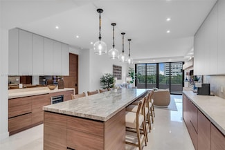 251 Crandon Blvd Unit 327, Key Biscayne, FL 33149