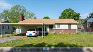 1115 N 25th St, van Buren, AR 72956