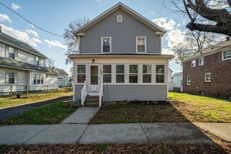 123 Newbury St, Chicopee, MA 01013