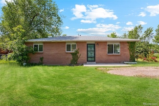1060 Saulsbury St, Lakewood, CO 80214