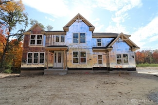 2574 Muirfield Dr, Beavercreek, OH 45431