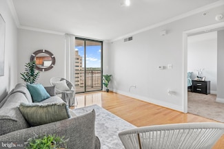 414 Water St Unit 1207, Baltimore, MD 21202