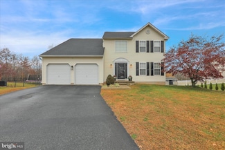 910 Clover Ln, Gilbertsville, PA 19525