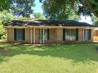 502 Glade Park Dr, Montgomery, AL 36109