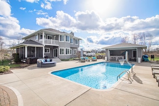 2122 Walnut Way, Dexter, MI 48130
