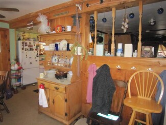 26 W Park Dr, Putney, VT 05346
