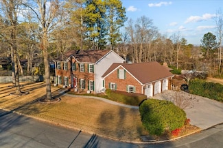 1099 Glen Cove Dr, Dalton, GA 30720