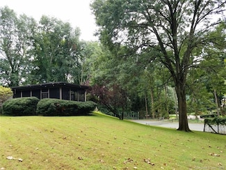 6 Summer Hill Rd, Westport, CT 06880