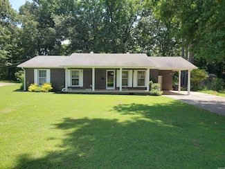 937 Homecrest Dr, Piggott, AR 72454