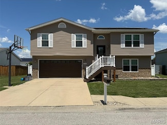 424 Miranda Dr, Dupo, IL 62239