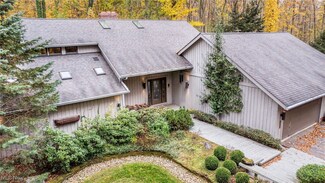 11710 Raintree Dr, Chardon, OH 44024