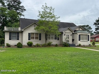 621 Hayes St W, Ahoskie, NC 27910